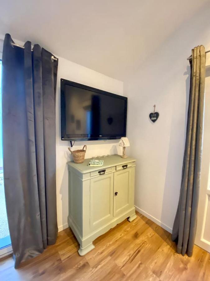 Le Petit Beauregard Apartamento Le Fenouiller Exterior foto